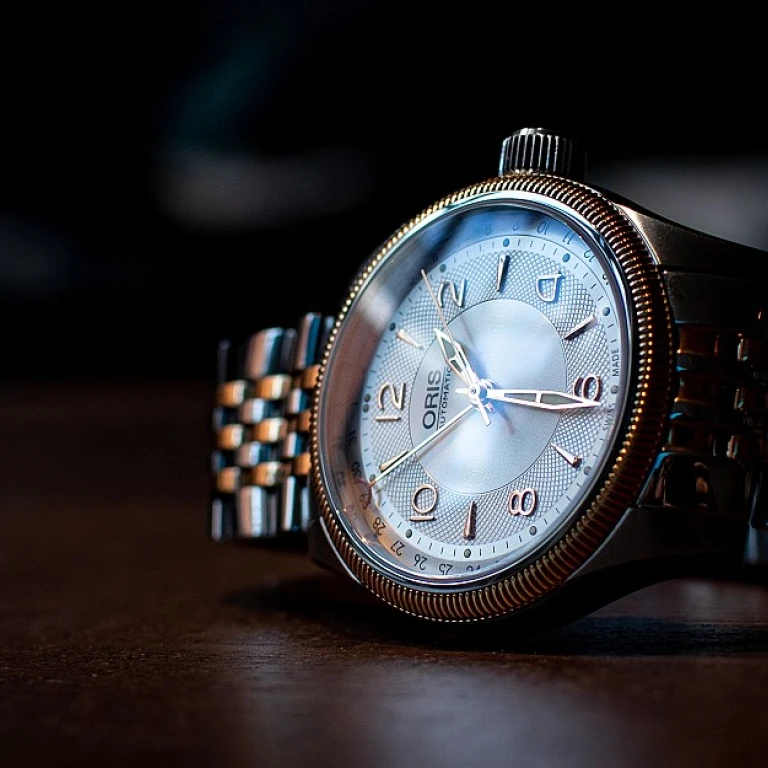 The Intricacies of Patina: Cherishing the Age-Old Character in Luxury Watches