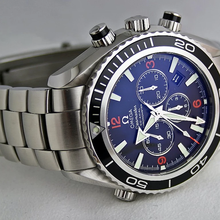 The Allure of High-End Dive Timepieces